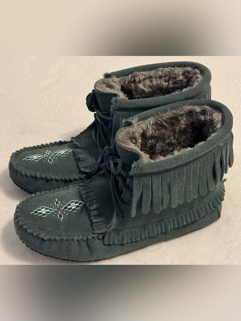 Manitobah Women’s Suede Harvester Lined Fringe Ankle Moccasin in Sage Size 10